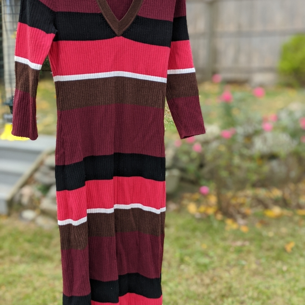 Trina Turk Tani knit dress. Pretty colors. Nice fit. Worn on two occasions.